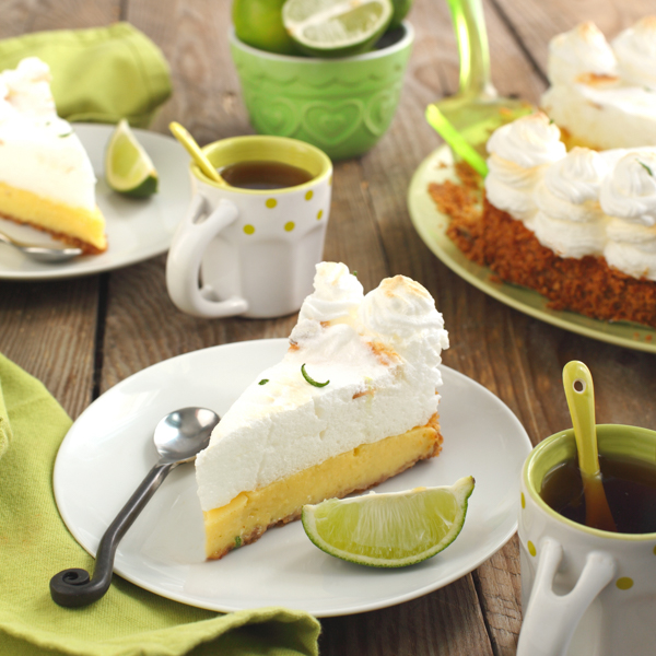 Slice of Key lime
                            pie with fresh limes By AnjelikaGr_Shutterstock.com