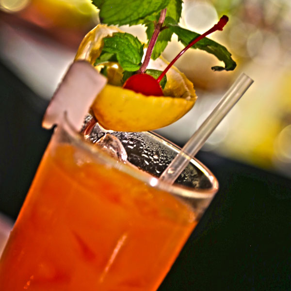 Wash it down with classic rum punch
                            Hofacker_Shutterstock.com