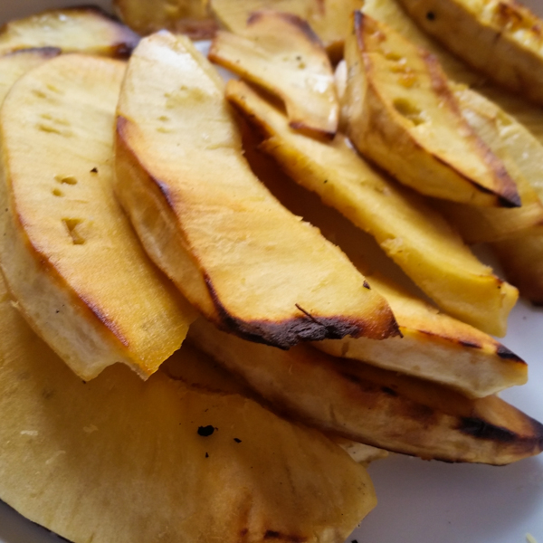 Fried bread fruit
                            by hit003_ iStock Photo.com