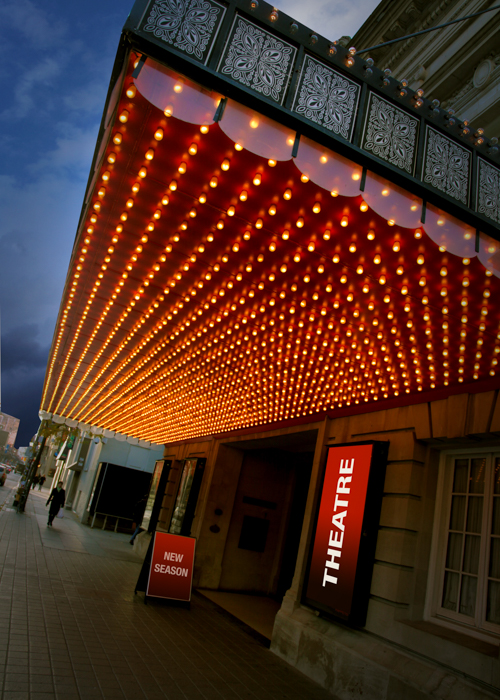 Theatre, Toronto_David Andrew
                                        Larsen_shutterstock.com