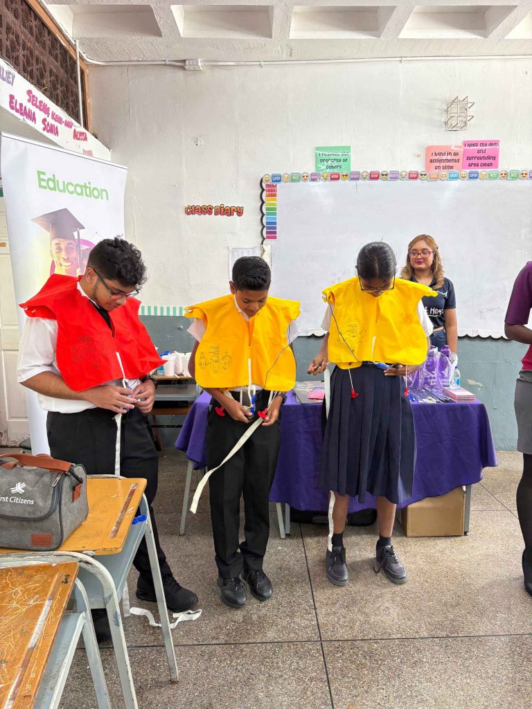 Students-in-Life-Jacket Demo