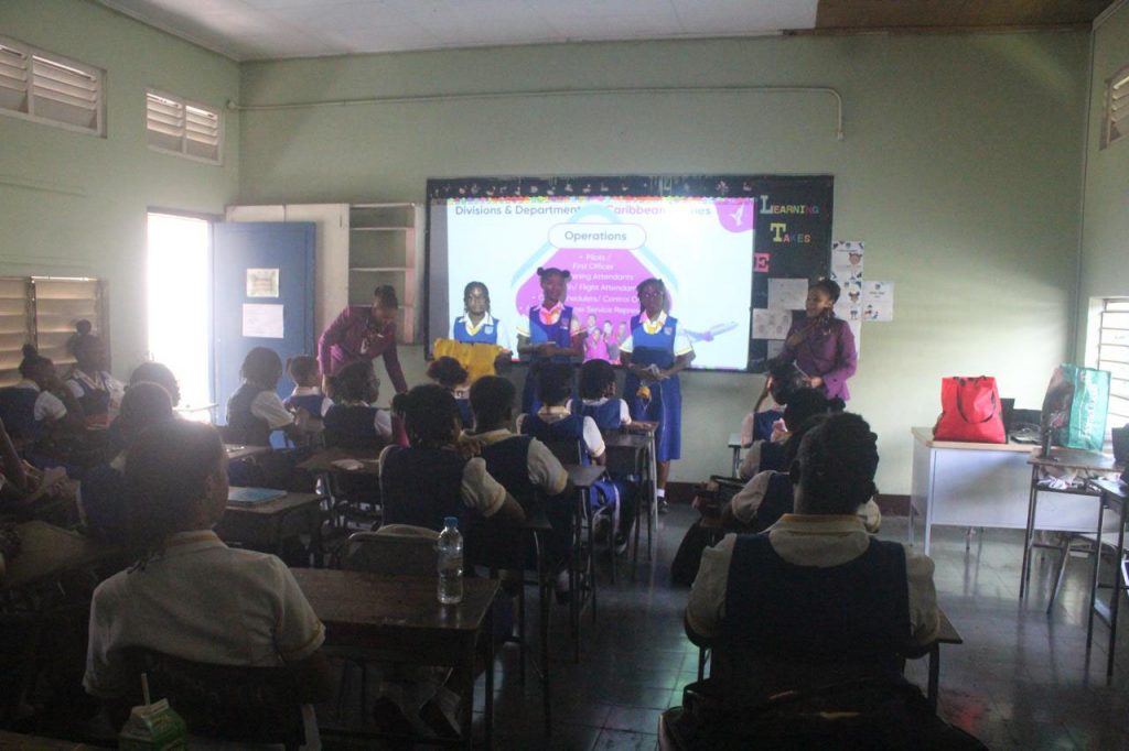 Students paying attention in Demo