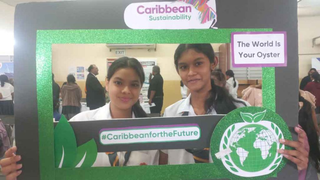 Female-students-posting2---use