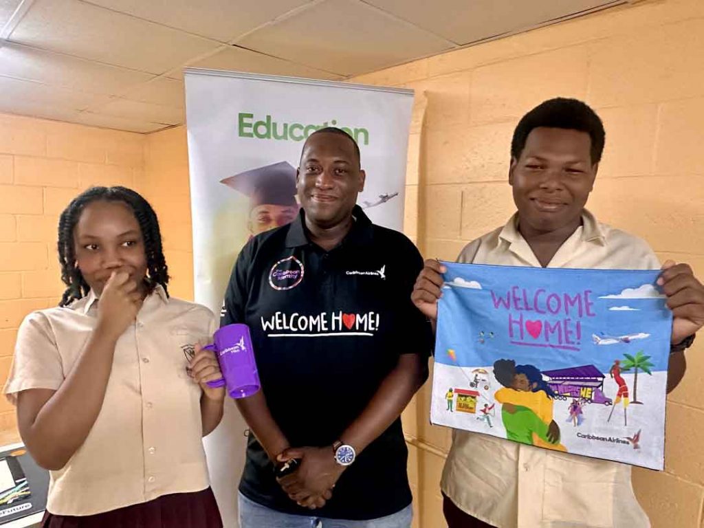 Rohan-with-students-Better-Pic